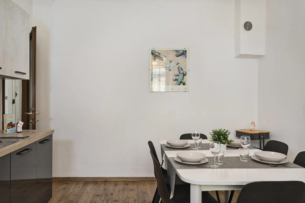 Central & Cozy Apartment By Wonderful Italy Genova Italia